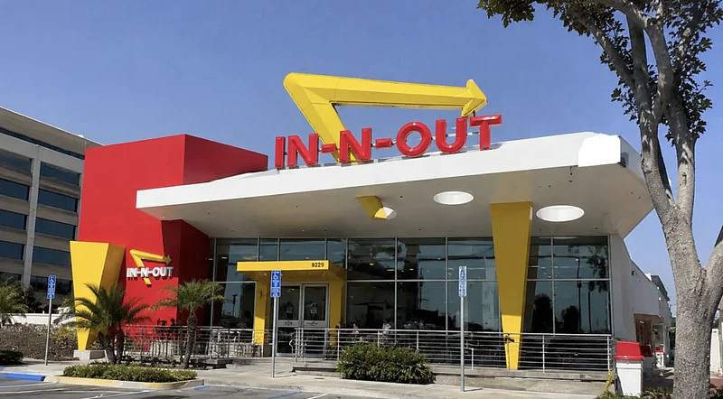 In-N-Out上海快闪卖爆了!但加州人却都在吐槽(组图) - 1