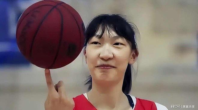 吃中国饭砸中国锅,改岛国国籍拿高薪,这3位下场一个比一个惨(组图) - 7