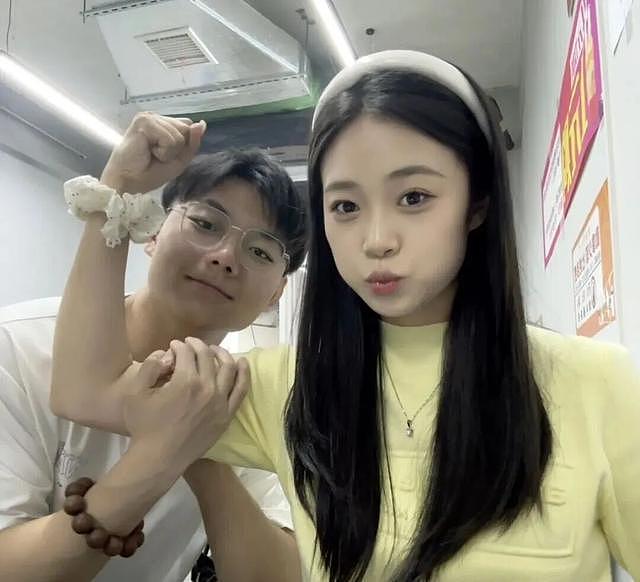 河南“00后”新人将6.8万元彩礼捐慈善机构，双方家长得知后又各出一半资金凑够20万元，全力支持爱心捐赠 - 1