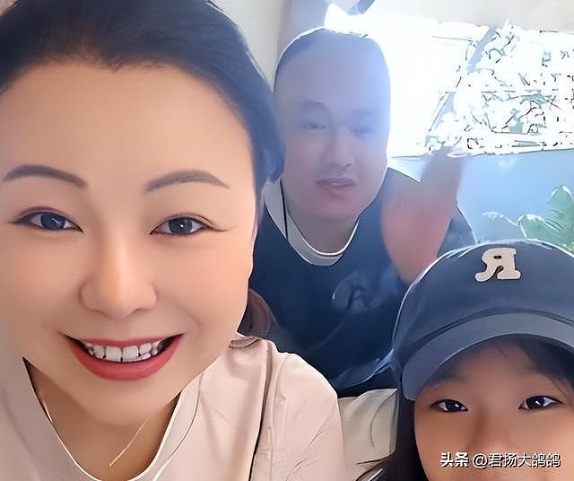 北京大姐为爱砸500万筑寺庙,和小19岁僧人相伴12年,现状如何? - 19