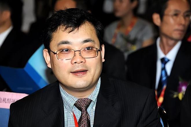 曹德旺没想到，儿子平稳接班才半年，女儿凭一个举动再次给他长脸（组图） - 22