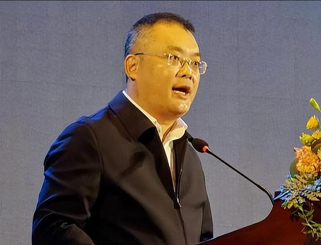 曹德旺没想到，儿子平稳接班才半年，女儿凭一个举动再次给他长脸（组图） - 26