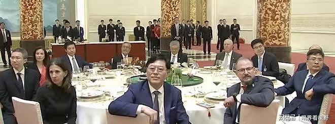 雷军马斯克同框，6 位大佬赴宴特朗普，为何独缺马云？（组图） - 1