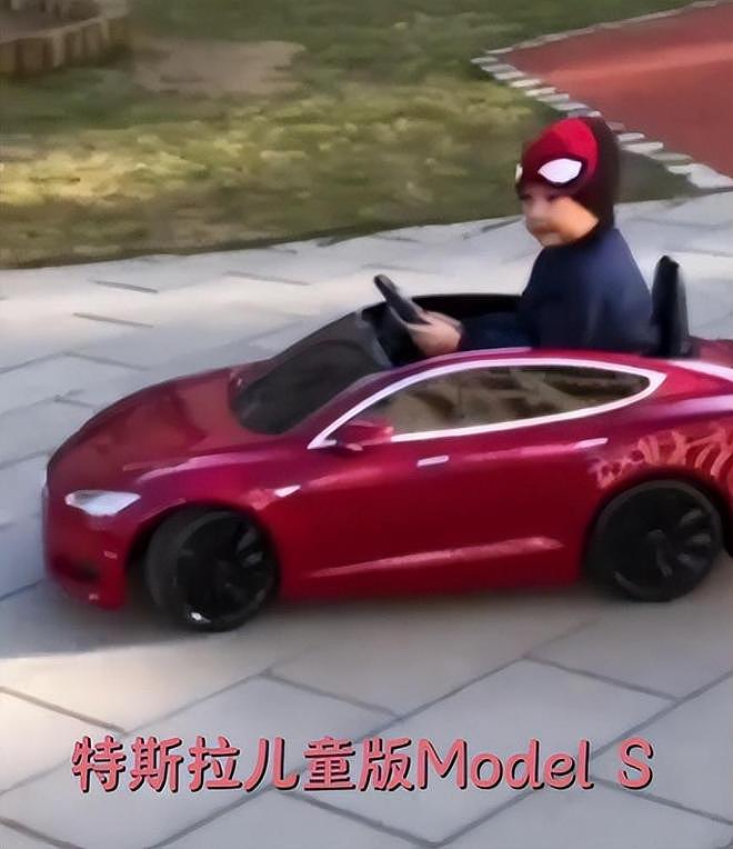 马斯克14个孩子,最小2岁,为啥偏爱6岁的X?(组图) - 7