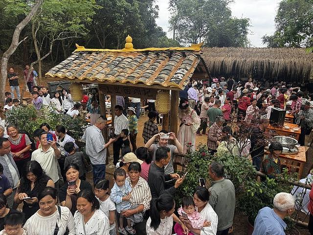 广西玉林村民自组草根“西游团队”火了(组图) - 3