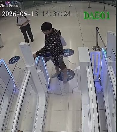 华人男子大闹机场被捕！终身禁止入境，赔偿近10万（组图） - 5