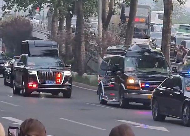 特朗普访华车队现神秘高顶红旗SUV,疑搭载反无人机系统 - 3
