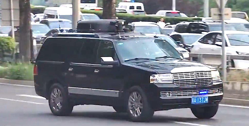 特朗普访华车队现神秘高顶红旗SUV,疑搭载反无人机系统 - 5