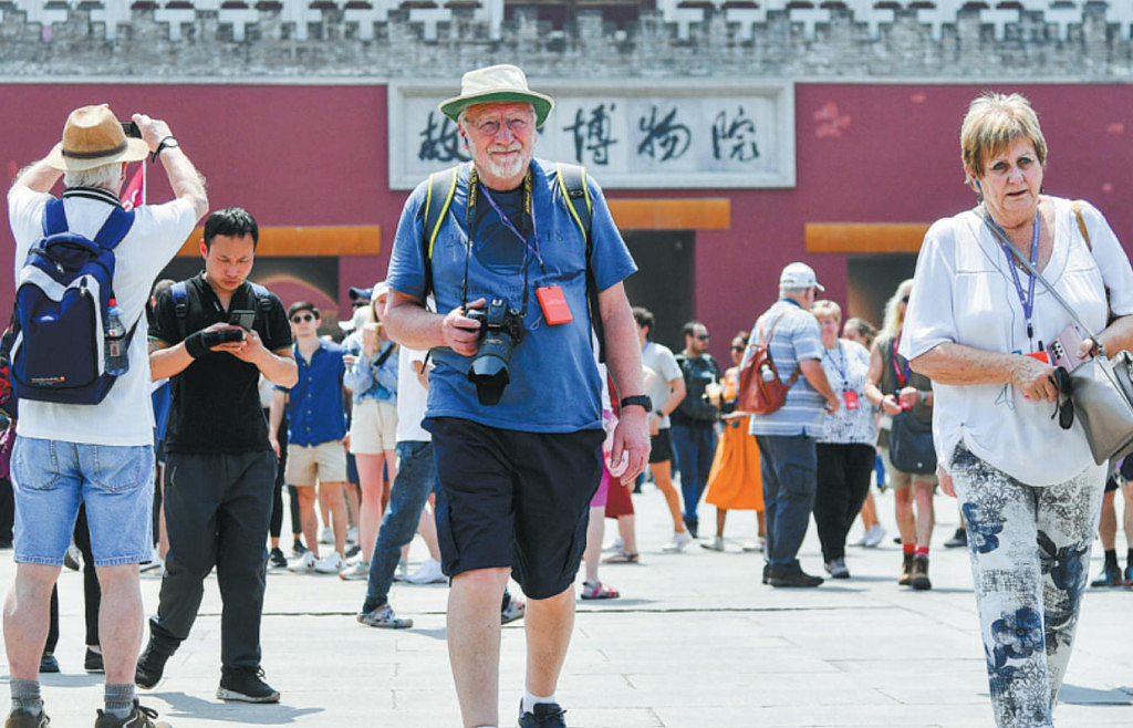 假冒悉大教授直播带货？中国“白猴子”行业内幕曝光，外籍人士靠脸轻松赚钱（组图） - 2