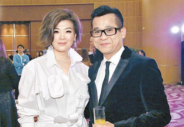 港姐自曝正在办离婚，已被丈夫赶出豪宅，靠借贷过活（组图） - 1