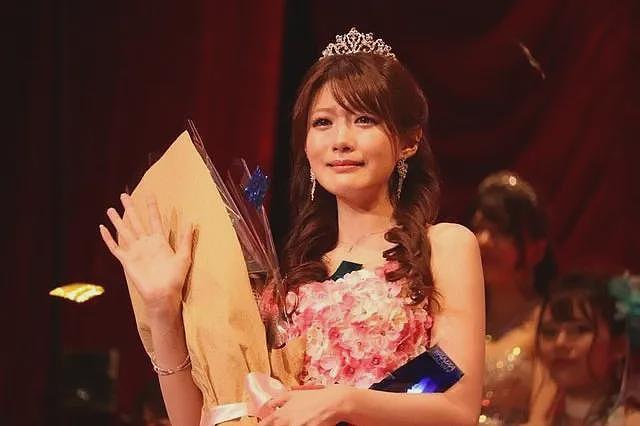【美女】从学生妹到女王,155cm童颜萝莉脸女神逆袭(组图) - 5