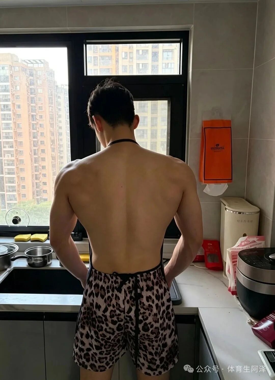 【帅哥】圈内精壮猛1打桩机找到啦!宽肩窄腰身材超棒...(组图) - 2