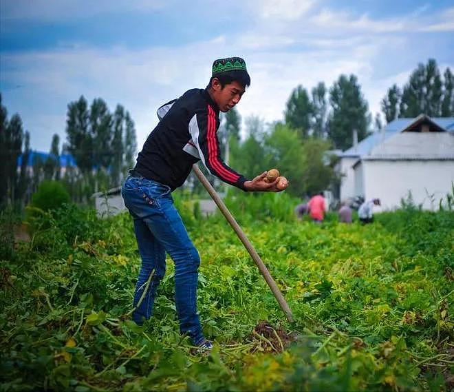 离中国7000公里的黄俄人，为什么不俄化、却高度汉化？ - 10