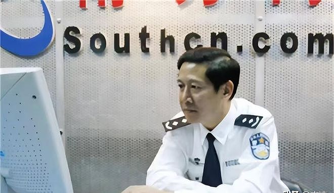 “少帅厅长”郑少东：雪茄烟500元一支，喝的普洱茶30万一两 - 8