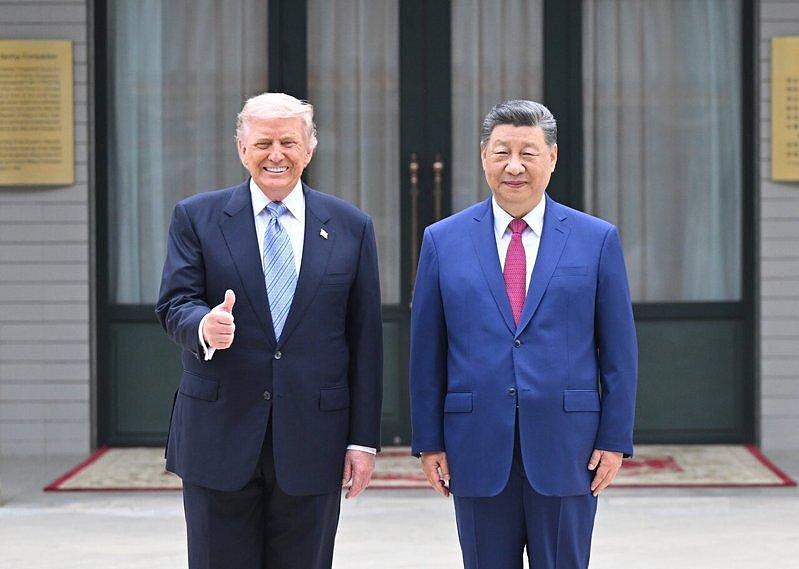 特朗普对习近平恭维超想像？美驻中前大使伯恩斯：过火了（组图） - 1