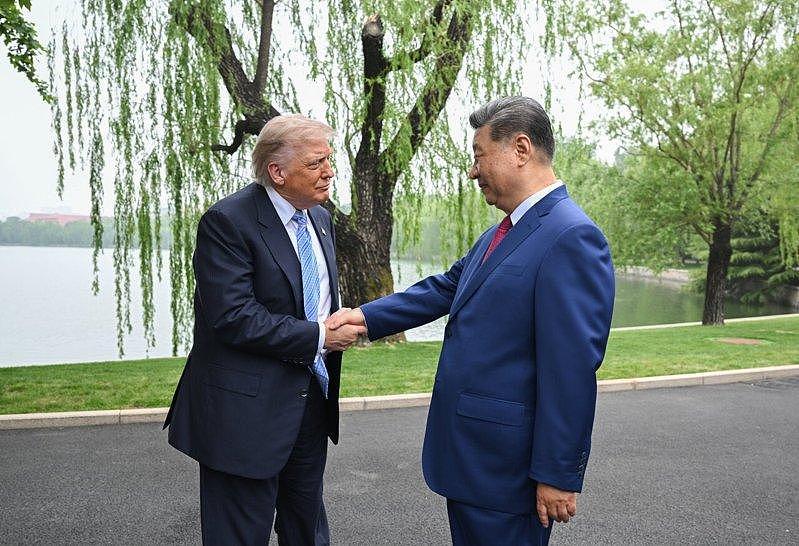 特朗普对习近平恭维超想像？美驻中前大使伯恩斯：过火了（组图） - 2