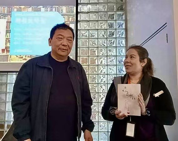 48名作家讲述澳洲生活故事 新州华文作协举办新书发布会 - 2