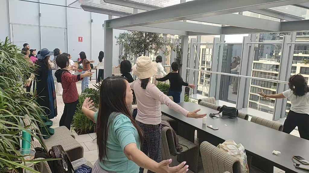 广州大学校友会校友五月欢聚，品尝澳式美食，漫步海滨步道（组图） - 5