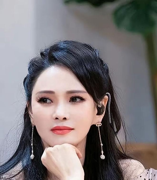 57岁伊能静自曝未绝经，炸出一群“牛鬼蛇神”，秦昊妈妈没说谎（组图） - 9