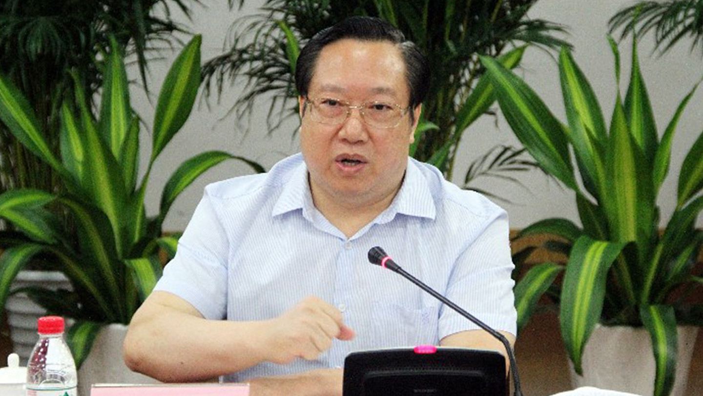 湖北原省长王晓东被查!疫情期间曾因口误“年产108亿口罩”遭批(组图) - 4