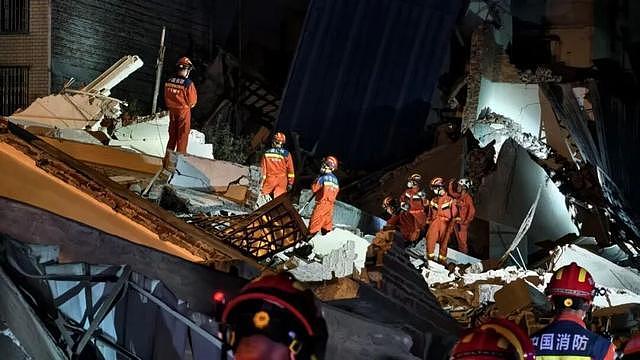 广西柳州5.2级地震已致3人失联,房屋倒塌13栋,市民回忆惊险瞬间:轰隆一下就塌了(组图) - 1