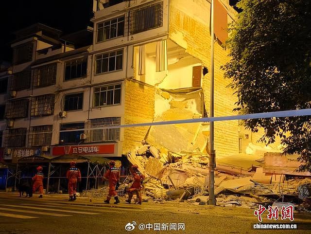 广西柳州5.2级地震已致3人失联,房屋倒塌13栋,市民回忆惊险瞬间:轰隆一下就塌了(组图) - 3