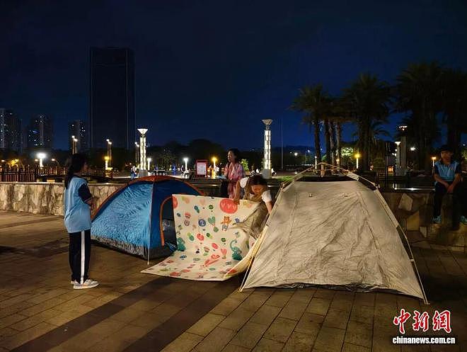广西柳州5.2级地震已致3人失联,房屋倒塌13栋,市民回忆惊险瞬间:轰隆一下就塌了(组图) - 5
