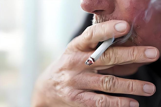 香烟再被热议!医生研究发现:抽得越多,寿命越长?告诉你真相(组图) - 1