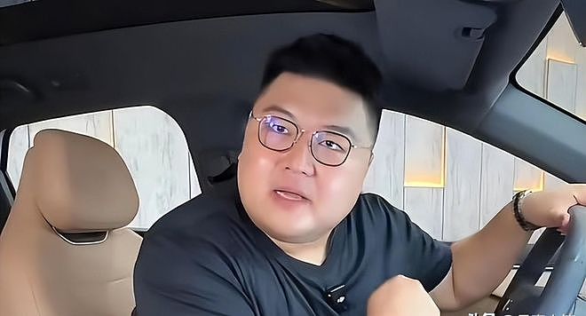 千万级网红猴哥离婚内幕曝光：前妻自曝守活寡一年，男方转头搂新欢（组图） - 4
