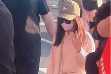 周杰伦大女儿正面照罕曝光！10岁小周周神似昆凌…网惊：长这么高（组图） - 2