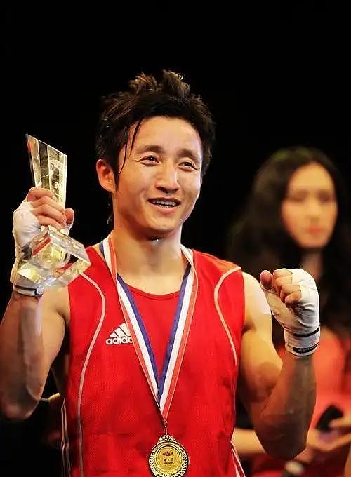 7年败光2个亿，邹市明冉莹颖共同发文，终究还是踏出了这一步（组图） - 3