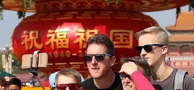 特朗普访华变旅游代言人？中游客悄悄远离美国，美游客疯狂入中国（组图） - 1