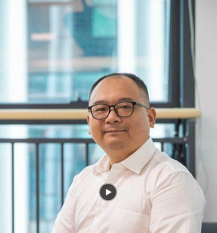 26年前被抱过...中国男孩将再见普京,今是国企工程师 - 2