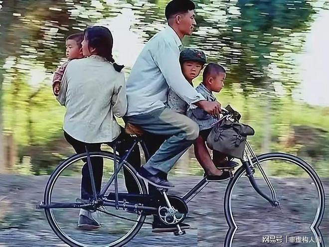70年代一辆“凤凰牌”自行车180元，放到现在相当于多少钱？（组图） - 4