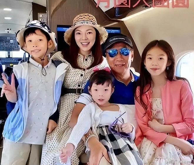 郭台铭51岁太太生四胎，豪门生育信托谋分百亿家产（组图） - 2