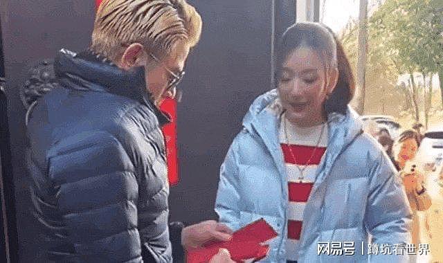方媛的困局|在家,没钱;出来工作,露馅(组图) - 11