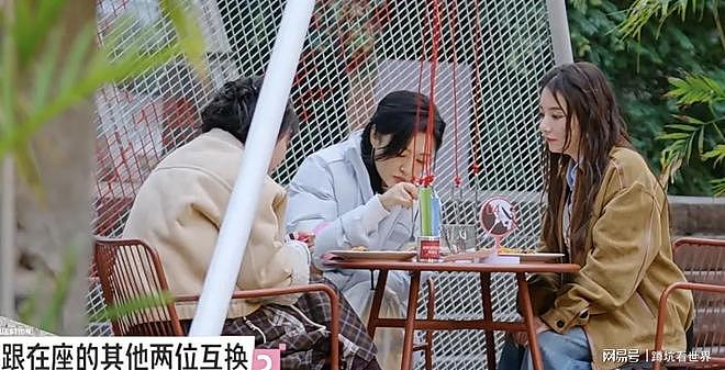 方媛的困局|在家,没钱;出来工作,露馅(组图) - 15