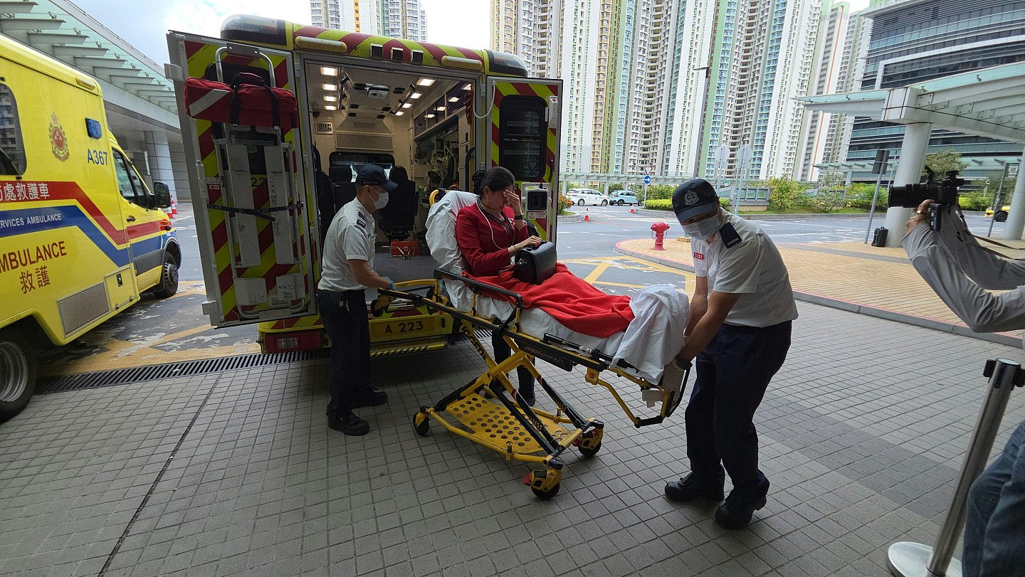 万米高空惊魂!澳洲飞香港客机严重颠簸,8人受伤送医(组图) - 4