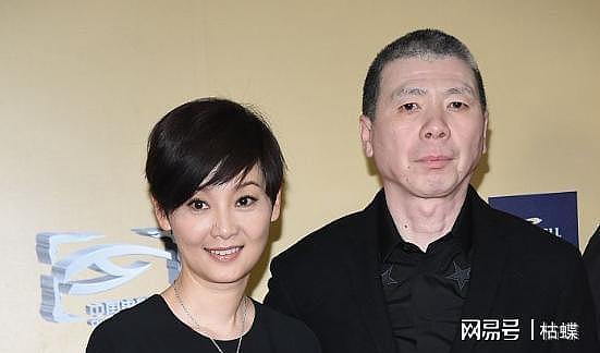 徐帆回应离婚9个月后，冯小刚再陷争议，养女徐朵成导火索 - 3