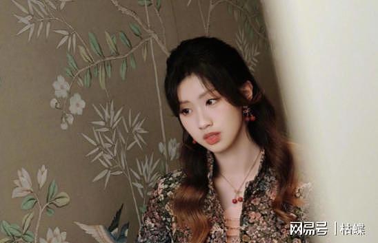 徐帆回应离婚9个月后，冯小刚再陷争议，养女徐朵成导火索 - 21