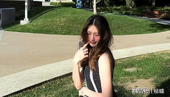 徐帆回应离婚9个月后，冯小刚再陷争议，养女徐朵成导火索 - 22