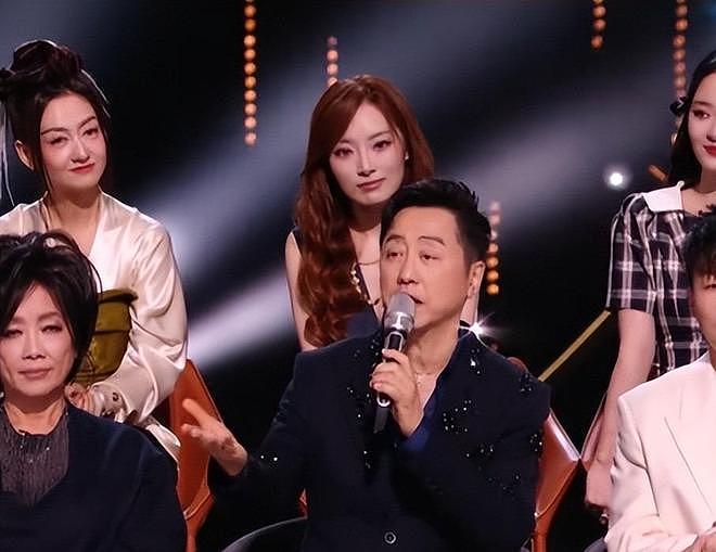 庾澄庆首轮爆冷淘汰，跑调破音者反拿前三！《歌手2026》排名引众怒（组图） - 11