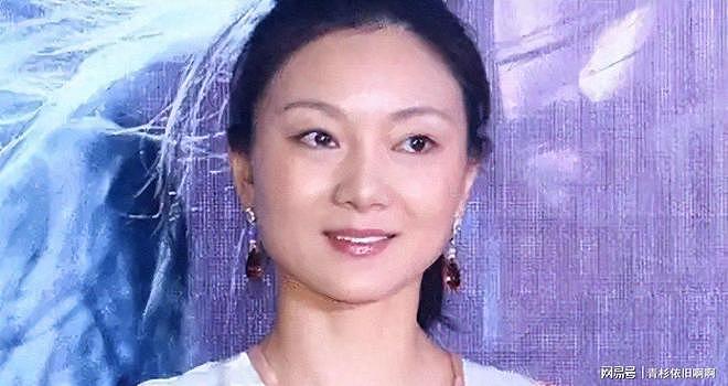 张艺谋4月身体出状况,陈婷摘掉妻子认证(组图) - 1