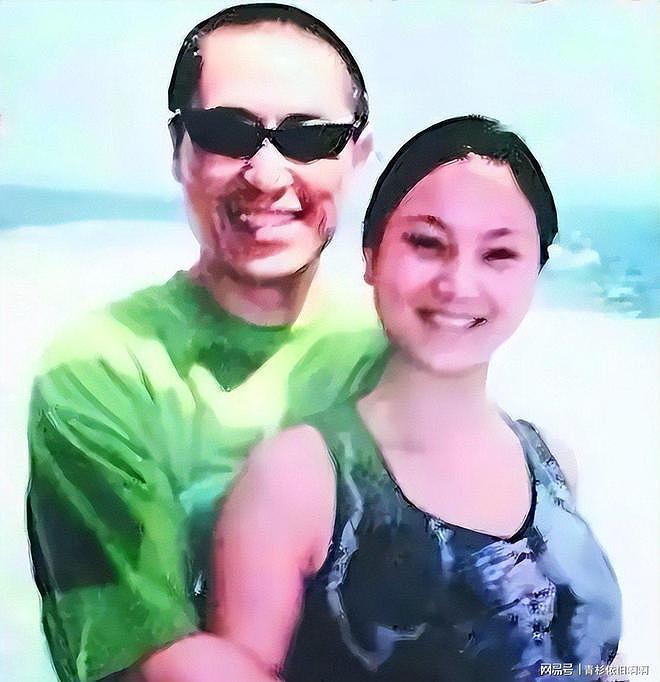 张艺谋4月身体出状况,陈婷摘掉妻子认证(组图) - 4