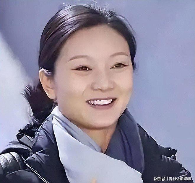 张艺谋4月身体出状况,陈婷摘掉妻子认证(组图) - 22