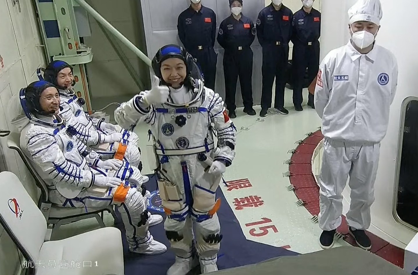 神舟二十三号|航天员顺利进驻太空站,与神二十一乘组太空会师(组图) - 10