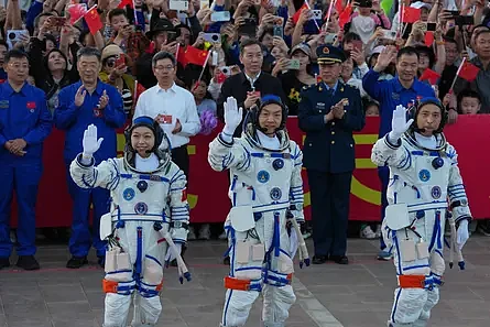 首位香港宇航员升空，澳洲专家揭秘太空驻留一年挑战（组图） - 2