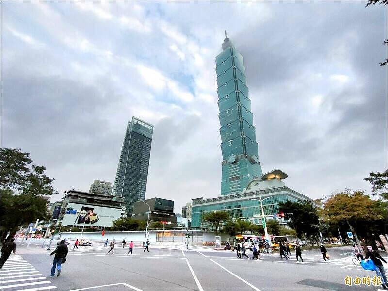 台北101购物中心惊传坠楼意外！15岁少女倒卧商场2楼送医不治（图） - 1