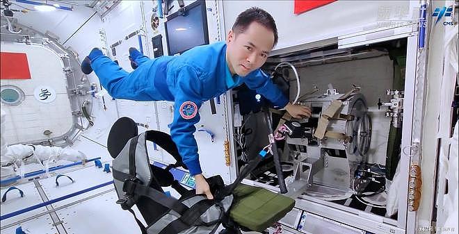 中国空间站住满6人！航天员在太空隐私怎么办？会被禁止生育吗？（组图） - 11