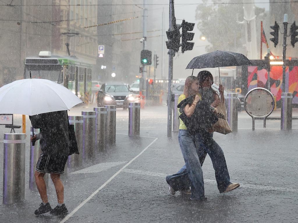 大规模降雨来袭!澳多地将迎雷暴洪水,气象局发警告(组图) - 2